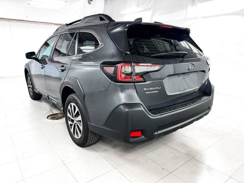 Used 2024 Subaru Outback Premium AWD/4WD image 4