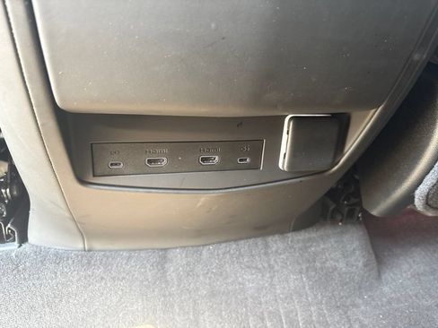 Used 2025 Cadillac Escalade ESV Sport Platinum w/ LPO, ONYX Package AWD/4WD image 21