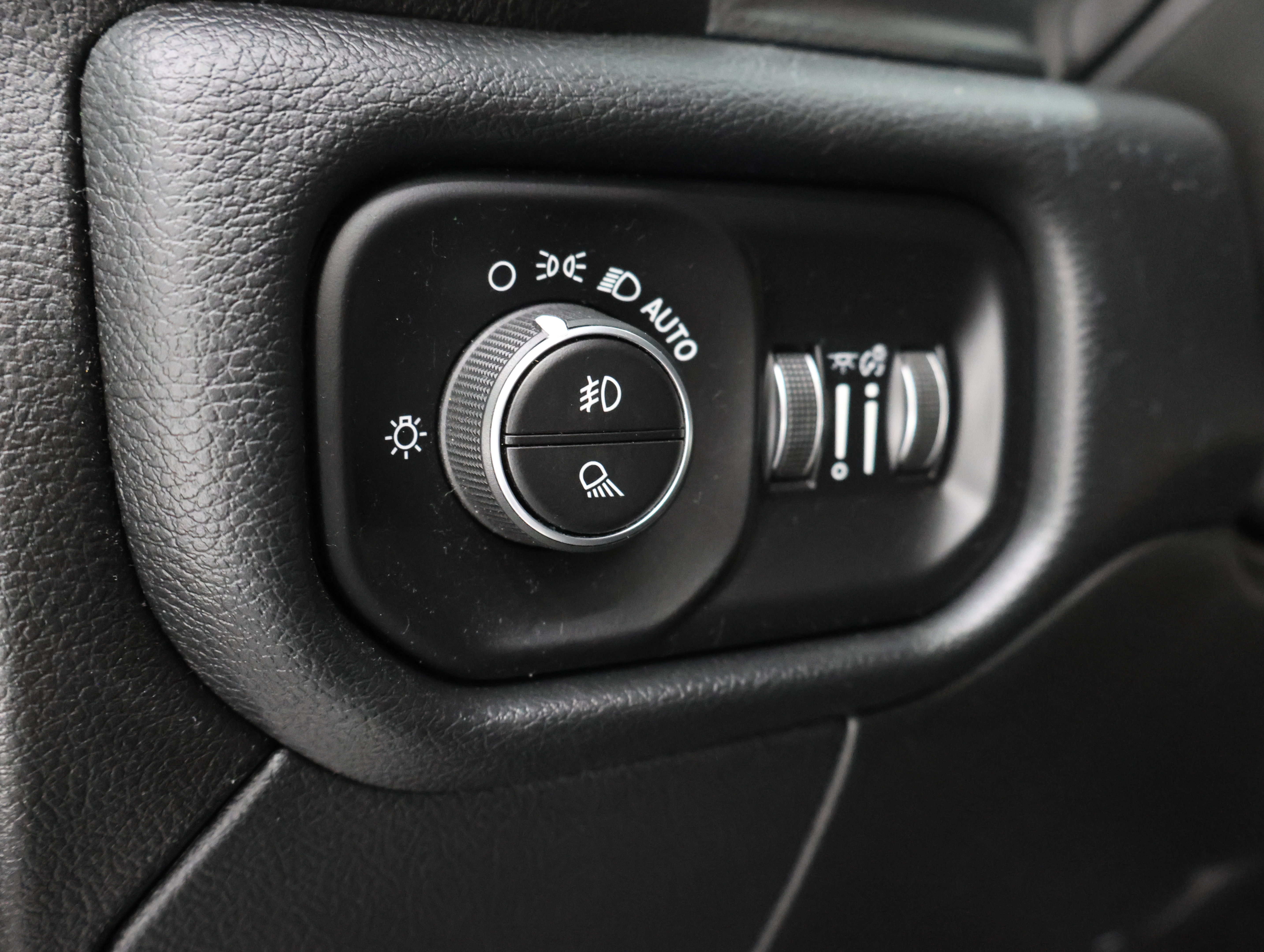 Used 2019 RAM 3500 Laramie AWD/4WD image 41