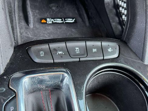 Used 2022 Chevrolet TrailBlazer RS w/ Technology Package image 14