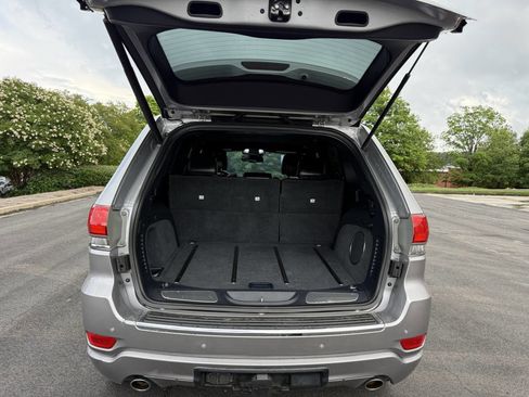 Used 2014 Jeep Grand Cherokee Overland w/ Advanced Technology Group AWD/4WD image 17