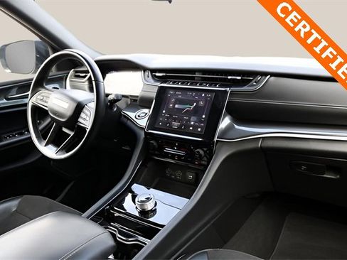 Used 2022 Jeep Grand Cherokee L Laredo image 20