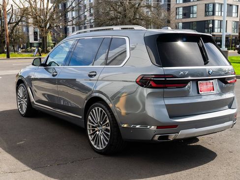Used 2023 BMW X7 xDrive40i w/ Executive Package AWD/4WD image 4