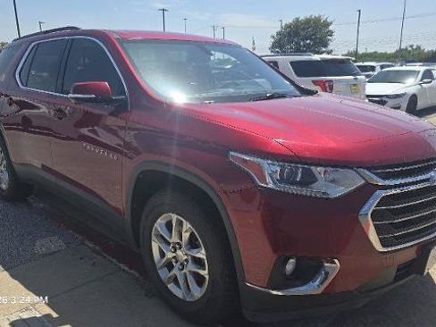 Used 2019 Chevrolet Traverse LT FWD image 1