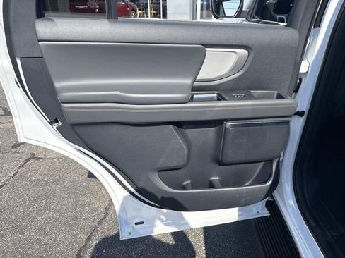 Used 2025 Ford Expedition Active AWD/4WD image 24