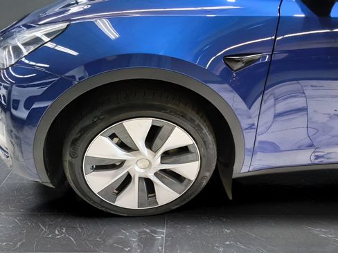 Used 2020 Tesla Model Y Long Range AWD/4WD image 27