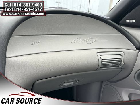 Used 2001 Ford Mustang Coupe RWD image 19