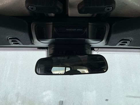 Used 2025 Jeep Wrangler Sport S image 15