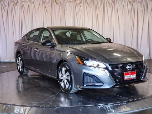 New 2025 Nissan Altima 2.5 S image 6