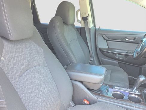 Used 2016 Chevrolet Traverse LT FWD image 18