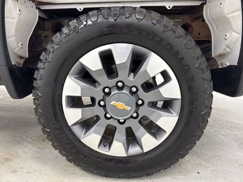 Used 2024 Chevrolet Silverado 2500 Custom w/ Custom Value Package AWD/4WD image 36