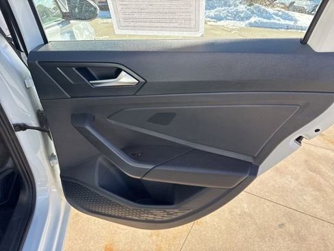 Used 2025 Volkswagen Jetta S image 28