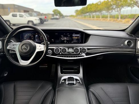 Used 2020 Mercedes-Benz S 560 Sedan image 18