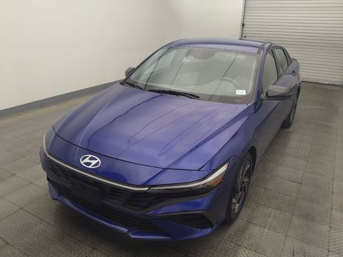Used 2025 Hyundai Elantra Sport FWD image 15