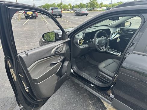 New 2025 Chevrolet Trax ACTIV w/ Sunroof Package image 9