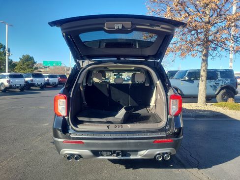 Certified 2023 Ford Explorer Platinum w/ Technology Package image 34