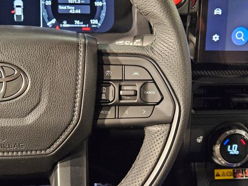 Certified 2025 Toyota Tacoma TRD Pro AWD/4WD image 29