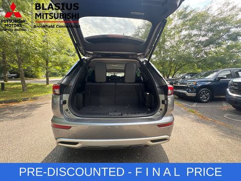 Used 2022 Mitsubishi Outlander SE AWD/4WD image 36