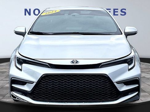 Used 2024 Toyota Corolla SE FWD image 2