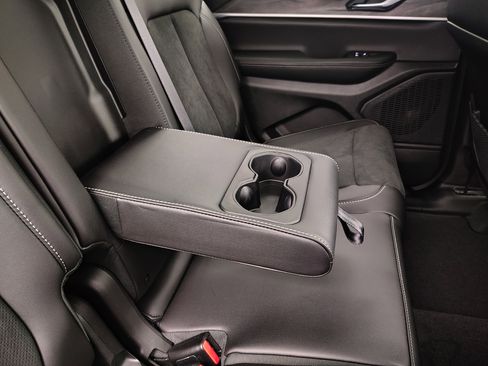New 2026 Jeep Grand Cherokee L 4WD image 27