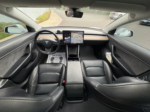 Used 2018 Tesla Model 3 Long Range RWD image 20