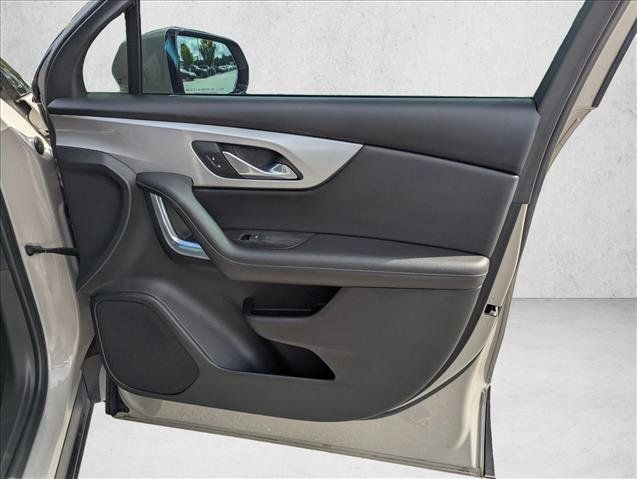 Used 2021 Chevrolet Blazer LT FWD image 25