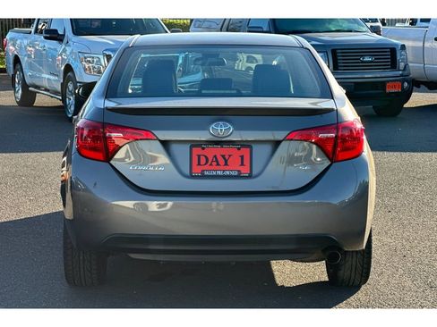 Used 2017 Toyota Corolla SE w/ Carpet Mat Package (TMS) image 6