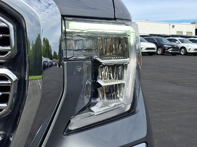 Used 2021 GMC Sierra 1500 Denali w/ Denali Ultimate Package AWD/4WD image 9