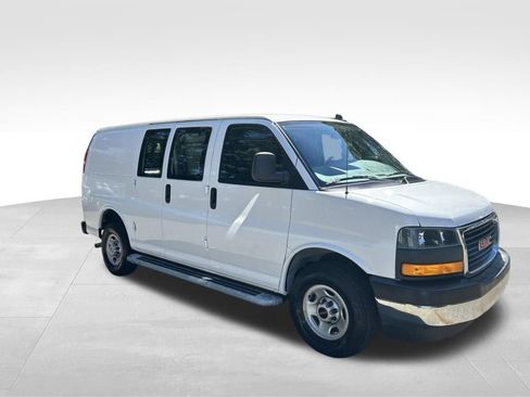 Used 2024 GMC Savana 2500 w/ Driver Convenience Package RWD image 8