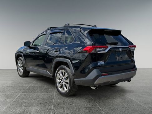 Used 2020 Toyota RAV4 Limited AWD/4WD image 4