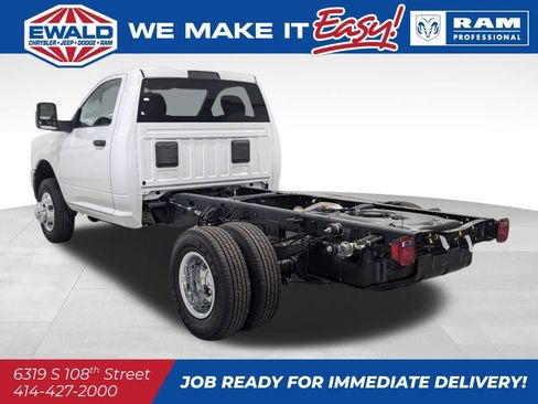 New 2024 RAM 3500 Tradesman image 16