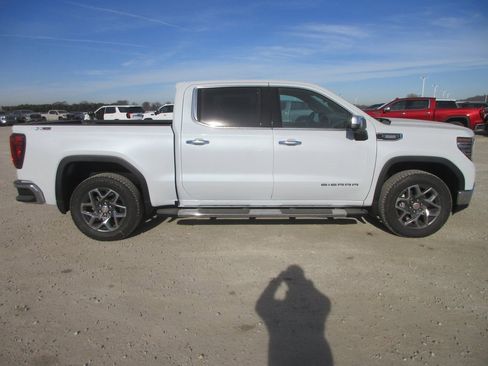 New 2026 GMC Sierra 1500 SLT w/ SLT Premium Plus Package image 3