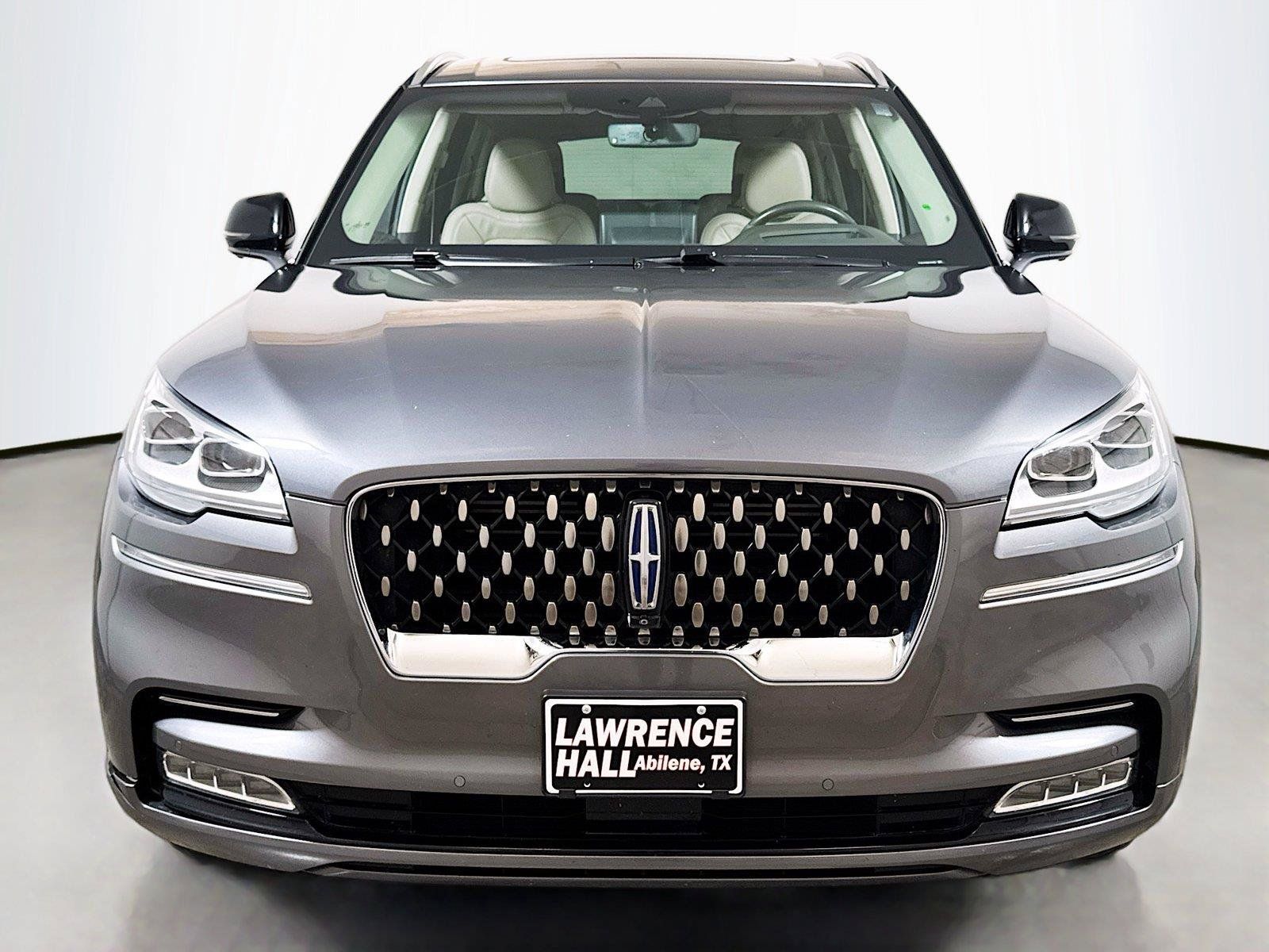 Used 2022 Lincoln Aviator Grand Touring w/ Equipment Group 301A AWD/4WD image 2