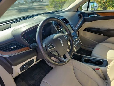 Used 2019 Lincoln MKC Select w/ Select Plus Package image 22