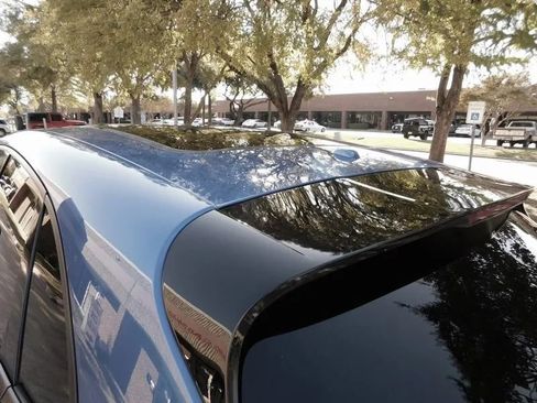 Used 2018 Porsche Macan Sport Edition image 18