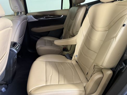 Used 2020 Cadillac XT6 Premium Luxury w/ Platinum Package image 14