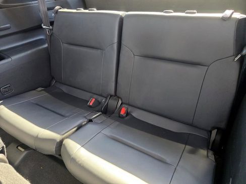 Used 2023 Mitsubishi Outlander SE image 27