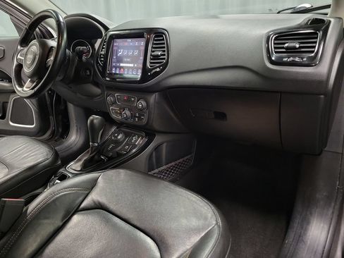 Used 2018 Jeep Compass Limited AWD/4WD image 32