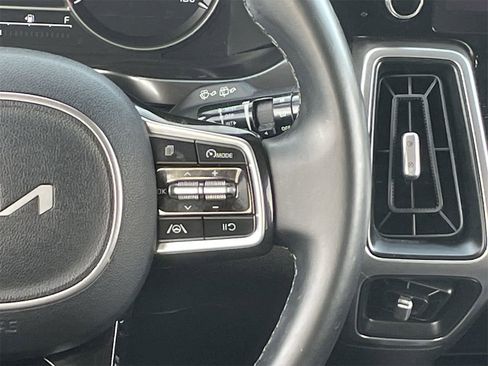 Certified 2022 Kia Sorento S image 23