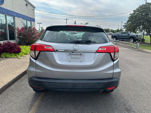 Used 2019 Honda HR-V LX image 5