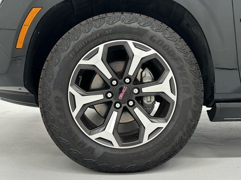Used 2026 GMC Yukon AT4 Ultimate AWD/4WD image 9