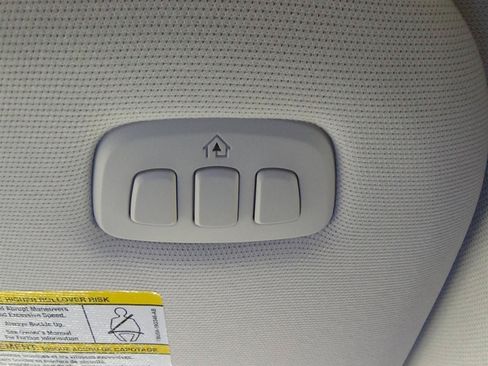 Used 2025 Ford Expedition Active AWD/4WD image 34