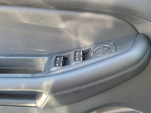 Used 2022 Ford Edge SE image 27