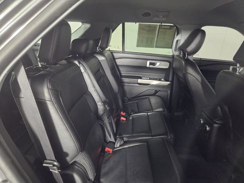 Used 2023 Ford Explorer Limited AWD/4WD image 32