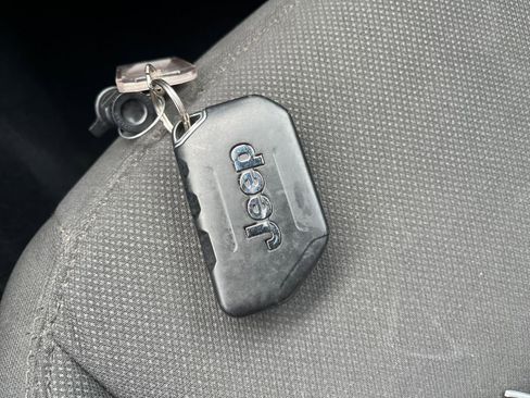 Used 2023 Jeep Wrangler Sport image 22