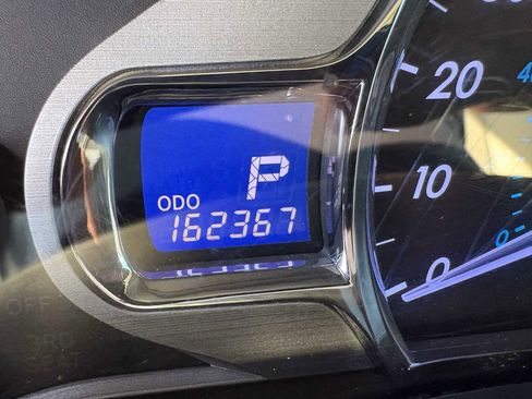 Used 2014 Toyota Sienna Limited image 34