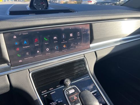 Used 2023 Porsche Panamera 4 Platinum Edition image 60