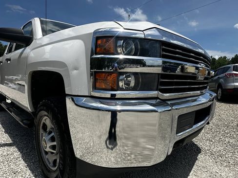 Used 2018 Chevrolet Silverado 2500 W/T AWD/4WD image 9