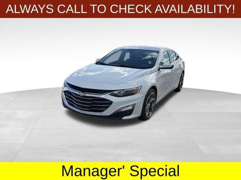 Used 2024 Chevrolet Malibu LT image 3
