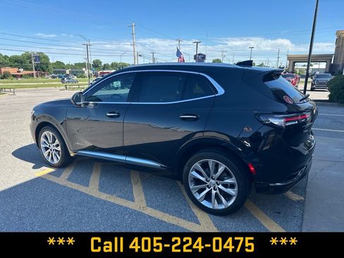 Used 2023 Buick Envision Avenir FWD image 3